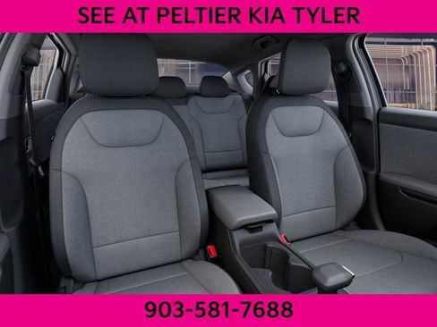 New 2025 Kia K4 LX image 17