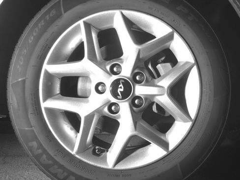 Used 2025 Kia Soul LX w/ LX Technology Package FWD image 20