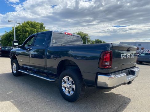 Used 2025 RAM 2500 Big Horn AWD/4WD image 6