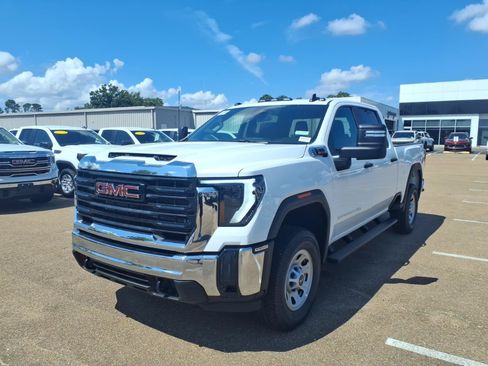 New 2026 GMC Sierra 2500 Pro AWD/4WD image 2