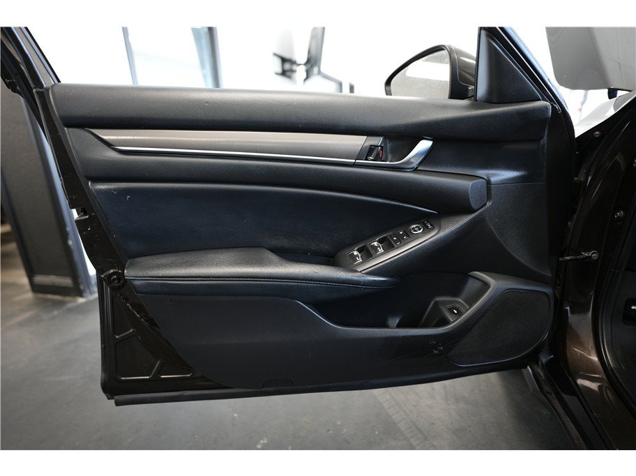 Used 2018 Honda Accord LX image 16