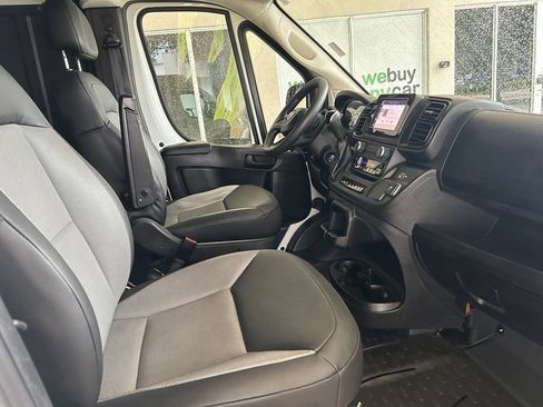 Used 2025 RAM ProMaster 2500 w/ Convenience Group FWD image 22