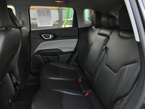 Used 2022 Jeep Compass Limited AWD/4WD image 16