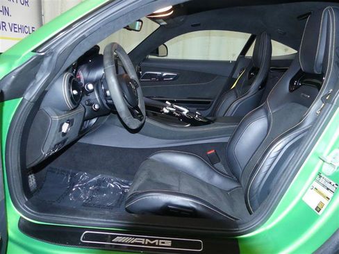 Used 2018 Mercedes-Benz AMG GT R image 24