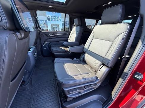 Used 2024 GMC Yukon XL Denali w/ Denali Reserve Package AWD/4WD image 25