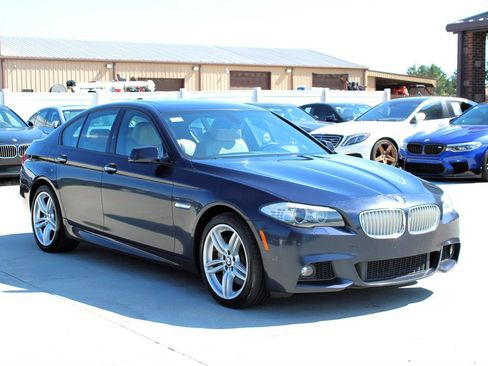 Used 2011 BMW 550i Sedan image 9