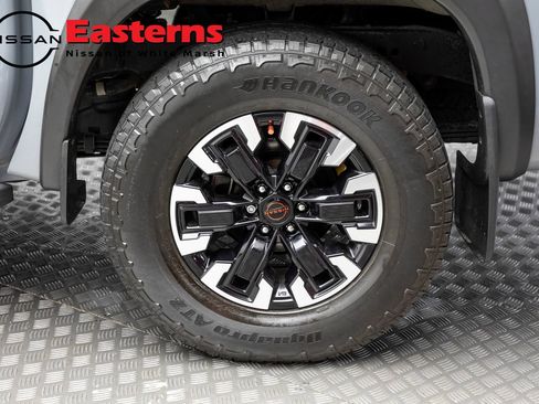Used 2023 Nissan Frontier PRO-4X w/ Technology Package AWD/4WD image 8