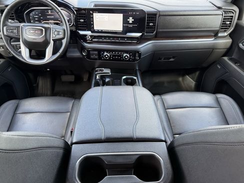 Used 2025 GMC Sierra 1500 SLT AWD/4WD image 9