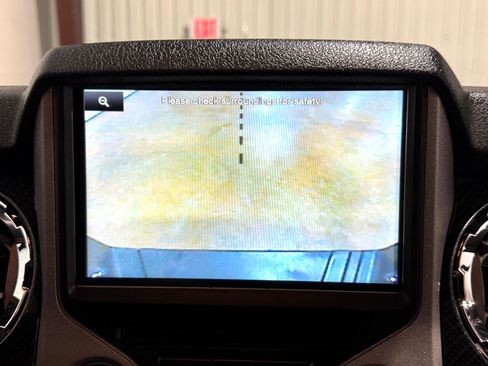 Used 2015 Ford F250 Lariat w/ Lariat Interior Package image 37