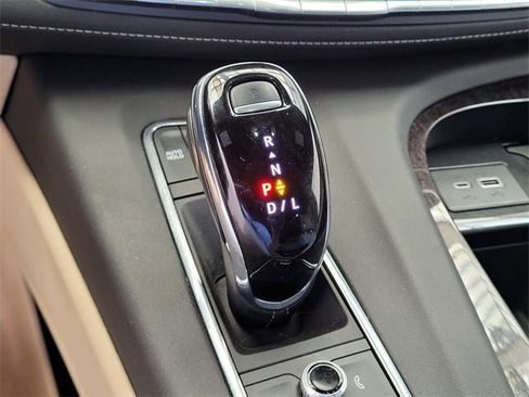 Used 2023 Cadillac Escalade Premium Luxury w/ Performance Package image 23