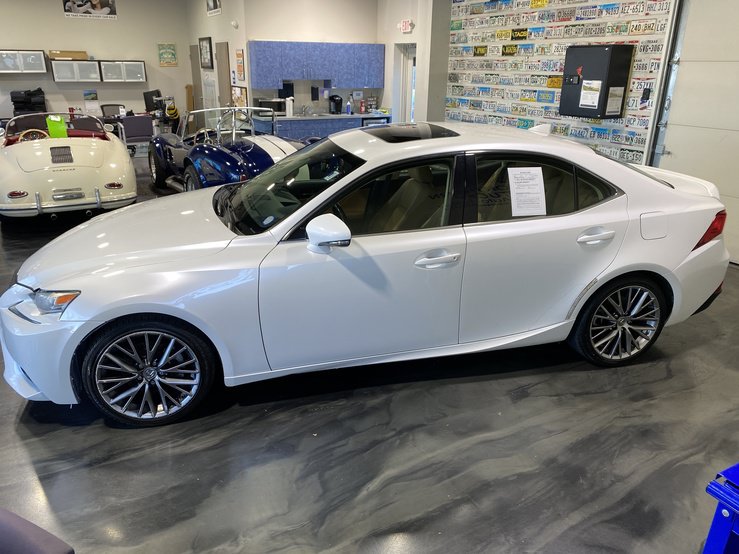 Used 2015 Lexus IS 250 w/ Navigation System Package RWD image 5