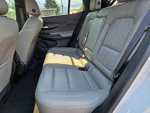 Used 2025 Buick Envista Avenir FWD image 31