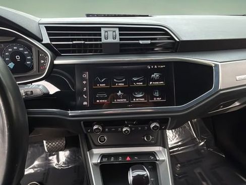 Used 2023 Audi Q3 2.0T Premium image 26
