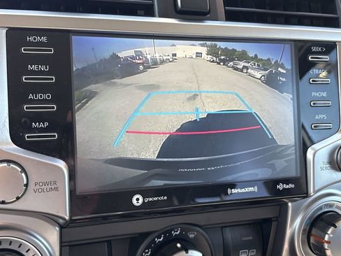 Used 2020 Toyota 4Runner SR5 Premium image 17