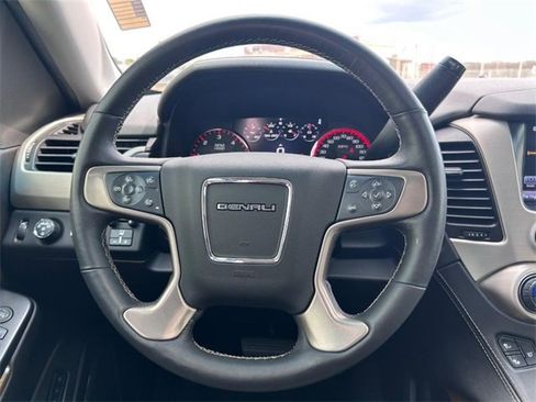 Used 2016 GMC Yukon Denali image 13