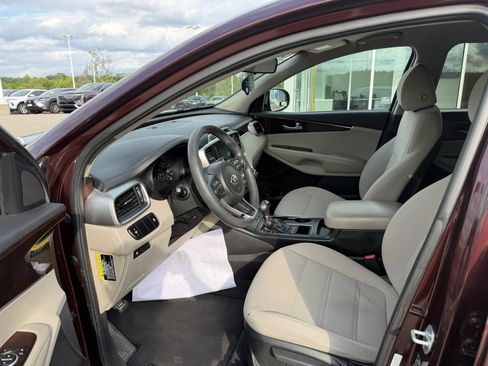 Used 2018 Kia Sorento AWD image 15