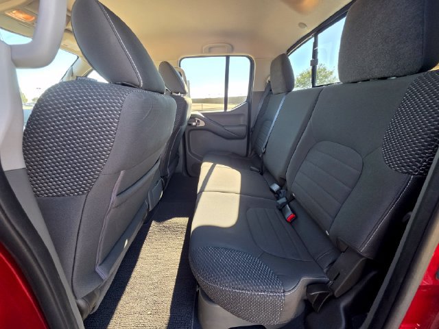 Used 2019 Nissan Frontier Desert Runner RWD image 15