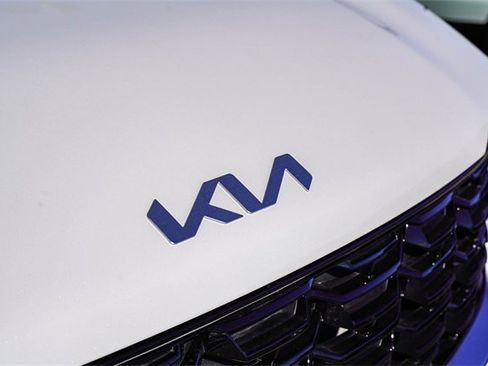 New 2026 Kia Sorento LX image 12