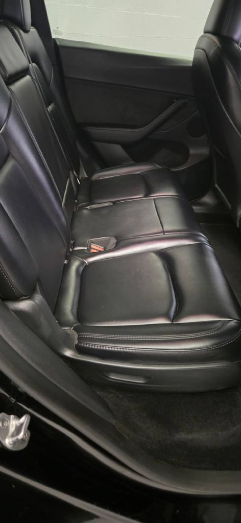 Used 2023 Tesla Model Y AWD image 11