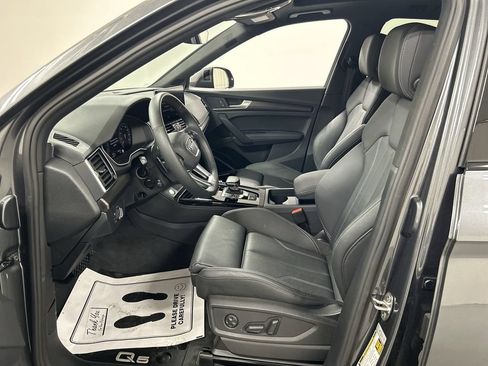 Used 2025 Audi Q5 e Premium Plus w/ Premium Plus Package AWD/4WD image 9