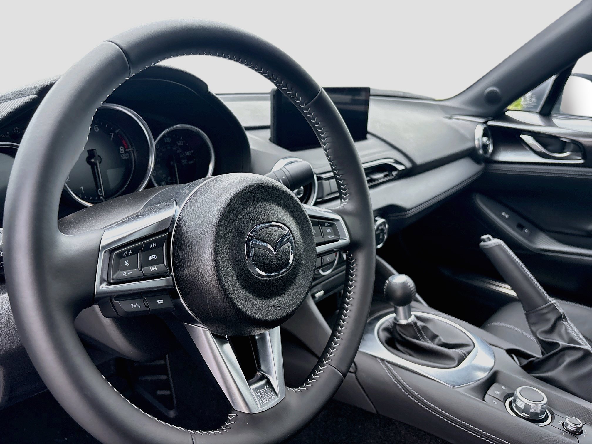 Used 2025 MAZDA MX-5 Miata RF Grand Touring w/ Weather Package RWD image 7