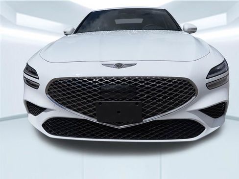 Used 2025 Genesis G70 2.5T RWD image 2