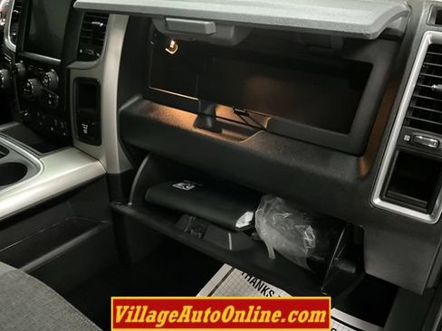 Used 2018 RAM 1500 Big Horn AWD/4WD image 38