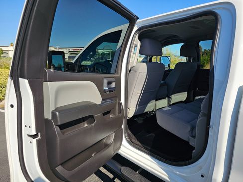 Used 2018 GMC Sierra 3500 4x4 Crew Cab image 17
