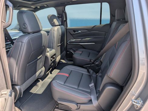 New 2026 Chevrolet Traverse RS image 15