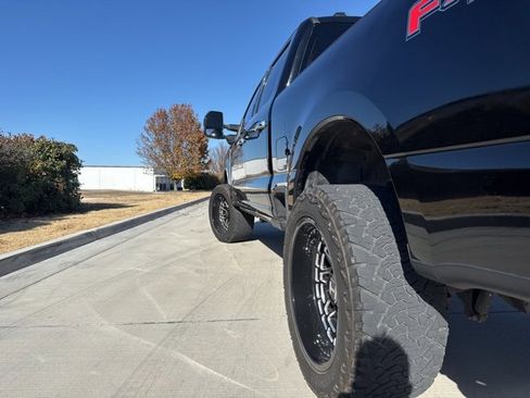 Used 2024 Ford F250 Platinum image 19