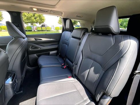 Certified 2026 INFINITI QX60 Luxe w/ Cargo Package AWD/4WD image 32