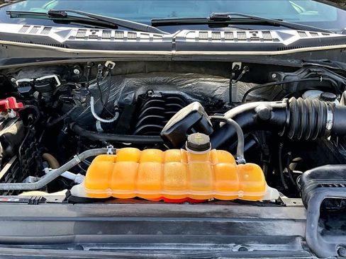 Used 2016 Ford F150 XLT w/ Equipment Group 302A Luxury AWD/4WD image 32