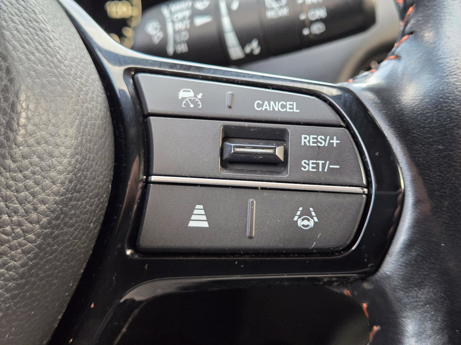 Used 2025 Honda HR-V Sport image 26