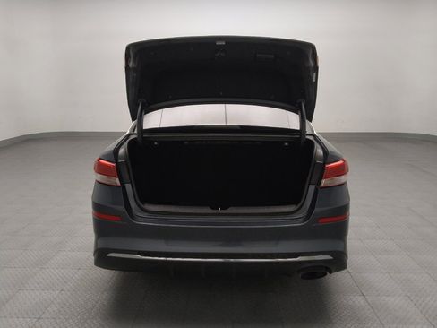 Used 2020 Kia Optima LX image 29