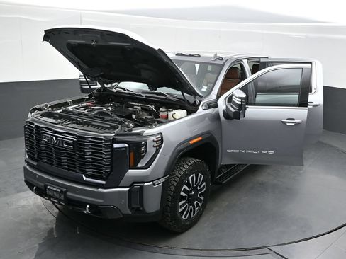 Used 2024 GMC Sierra 2500 Denali Ultimate w/ Max Trailering Package AWD/4WD image 33