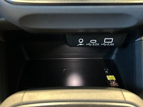 Used 2024 Subaru Crosstrek 2.5i Limited AWD/4WD image 19