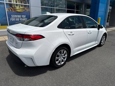 Used 2024 Toyota Corolla LE FWD image 6
