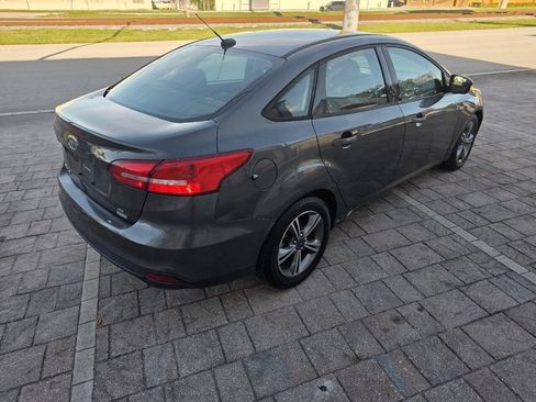 Used 2017 Ford Focus SE FWD image 7