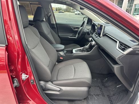 Certified 2023 Toyota RAV4 XLE w/ Convenience Package image 33