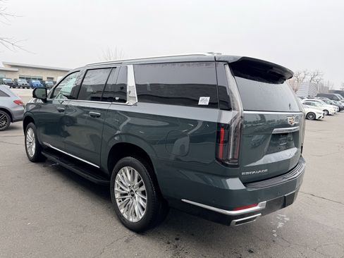 Used 2025 Cadillac Escalade ESV Premium Luxury w/ LPO, Floor Liner Package image 7