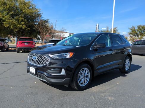 Used 2023 Ford Edge SEL image 7