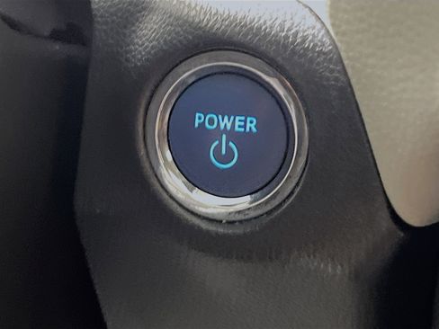 Used 2021 Toyota RAV4 Limited AWD/4WD image 23