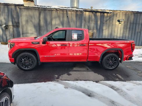 Used 2023 GMC Sierra 1500 Pro w/ Graphite Edition image 7