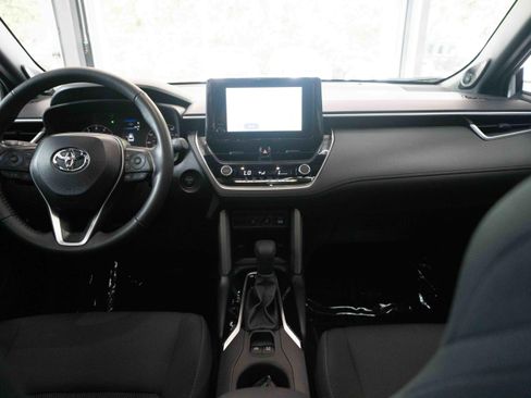 Used 2025 Toyota Corolla Cross AWD Hybrid w/ Moonroof Package image 20