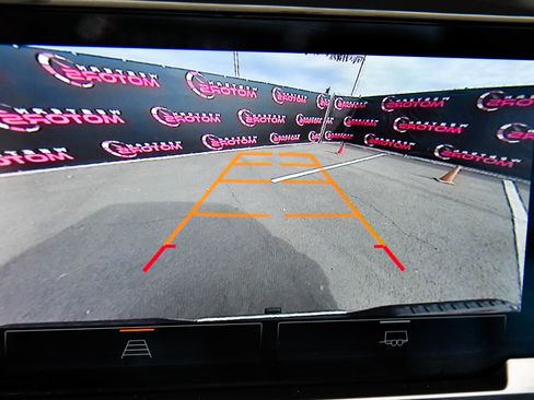 Used 2024 GMC Sierra 1500 SLT image 21