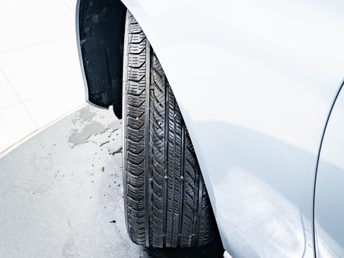 Certified 2025 Mercedes-Benz C 300 4MATIC Sedan image 38