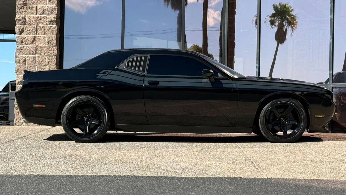 Used 2013 Dodge Challenger R/T RWD image 15