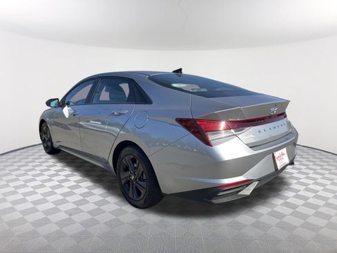 Used 2023 Hyundai Elantra SEL image 15