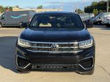Used 2021 Volkswagen Atlas Cross Sport SE w/ Panoramic Sunroof Package image 2