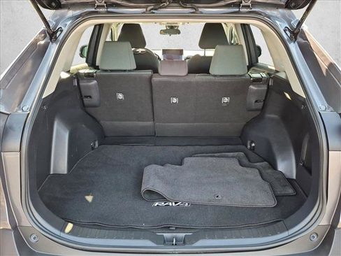 Used 2025 Toyota RAV4 XLE AWD/4WD image 6